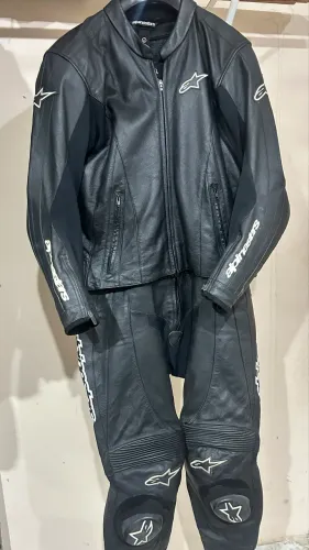Macaca Alpinestar preto duas peças 54 / Dainese Tuto Texx Forza