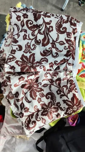 Short Feminino Estampado Floral Marrom E Branco