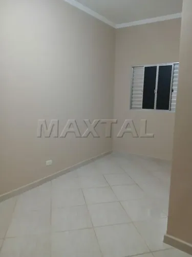 Casa de 1quarto para Locação na Vila Ester com entrada independente