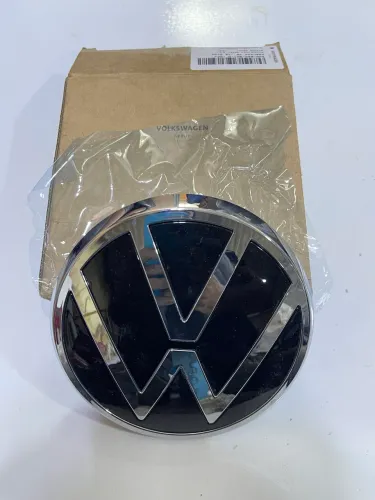 Polo/ Virtus, emblema da grade frontal 