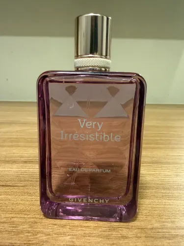 Perfume very irresistible Givenchy 80ml original