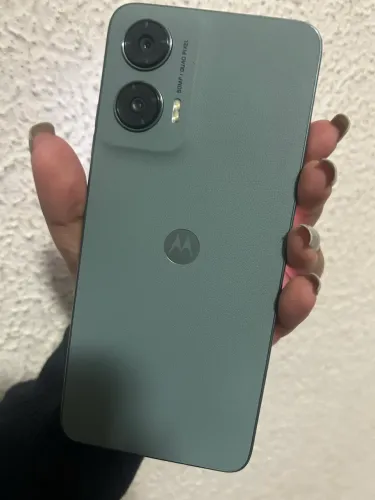 Vendo Moto G35 256Gb 600,00 em estado de novo acompanha capa + pelicula