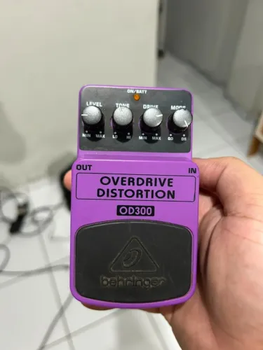 Pedal Behringer Heavy Distortion OD300 
