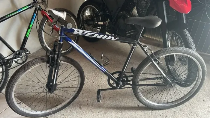 Bicicleta aro 26 semi nova
