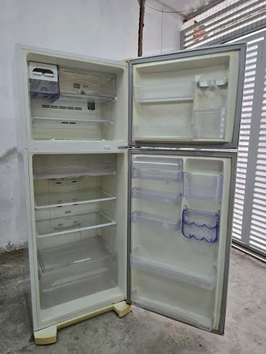 Geladeira Eletrolux branca