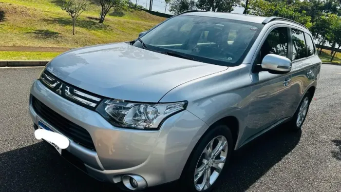 Mitsubishi Outlander 2.0 16V 160cv Aut. 2014