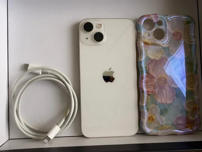 iPhone 13 256GB.