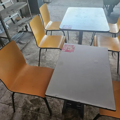 Mesas para sorveteria e lanchonetes. Completa com as cadeiras.