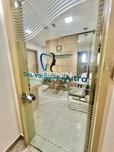 Venda de Sala em Canoas-RS, bairro Centro com 34.45m² Área Const. e 52.9m² Área Terreno Ve