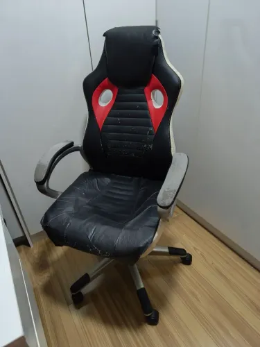 Cadeira gamer semi nova