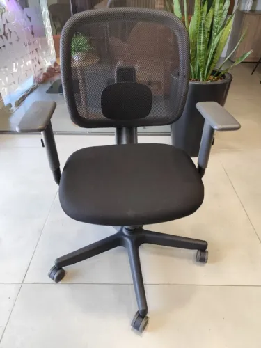 CADEIRA ERGONÔMICA DOT ALL BLACK - EXCELENTE ESTADO