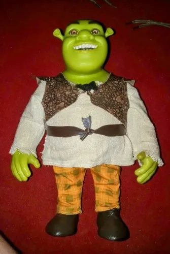 Boneco shurek ( venda pra uma causa nobre)