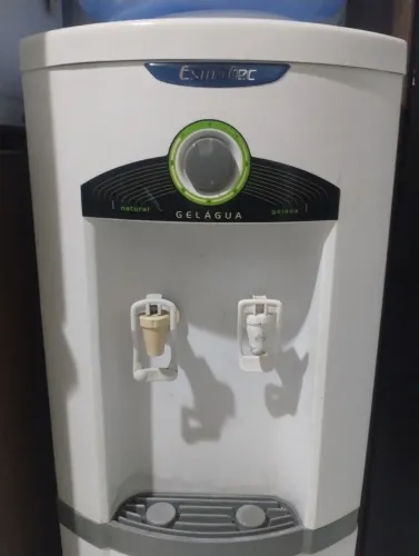 Bebedouro de coluna Esmaltec