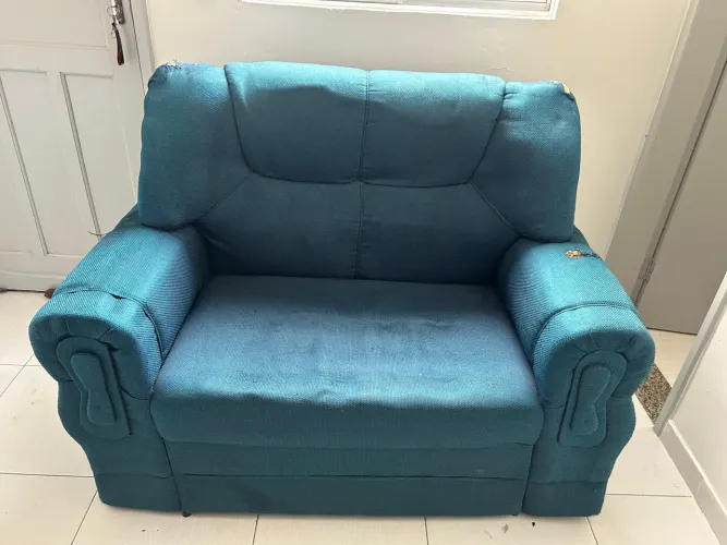 Sofá azul a venda, preço simbólico 
