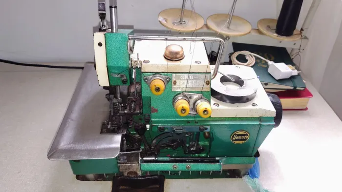 Máquina semi-nova