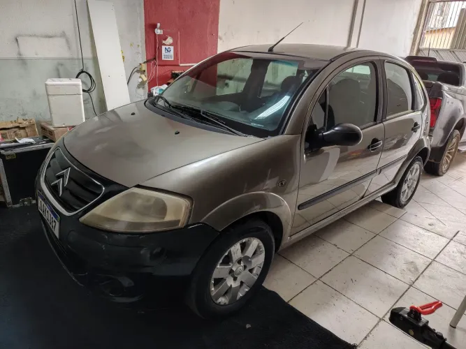 Citroen C3 GLX 1.4/ GLX Sonora 1.4 Flex 8V 5P 2012