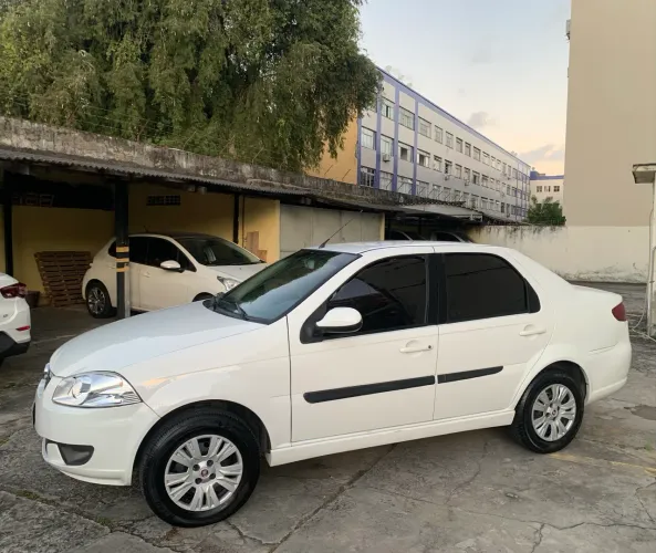 Fiat Siena EL Celeb. 1.0 MPI Fire Flex 8V 4P 2016