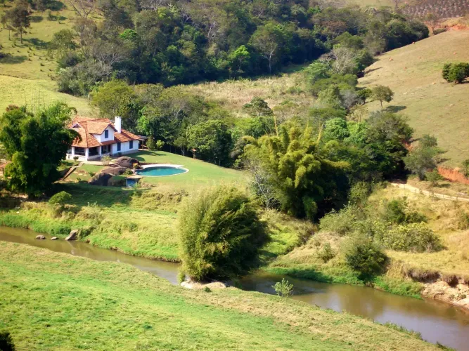 Fazenda/Sítio/Chácara para venda com 230 metros quadrados com 3 quartos
