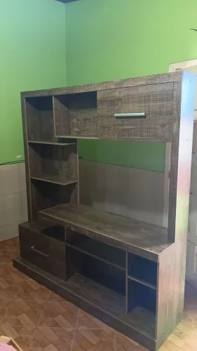 Estante em bom estado!!!