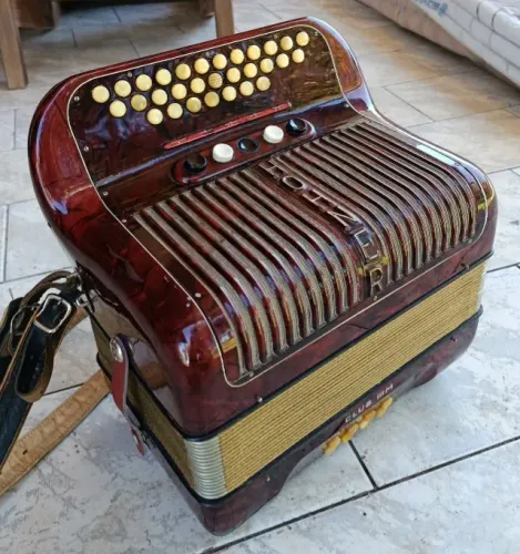 Acordeon diatônico Hohner Club IIIM