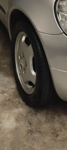 Roda e pneu 