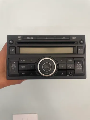 Vendo rádio original Nissan Tiida 