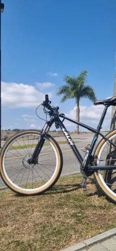 Caloi Vitus 29" / SLX / SANTOUR XCR 32 C/ NF