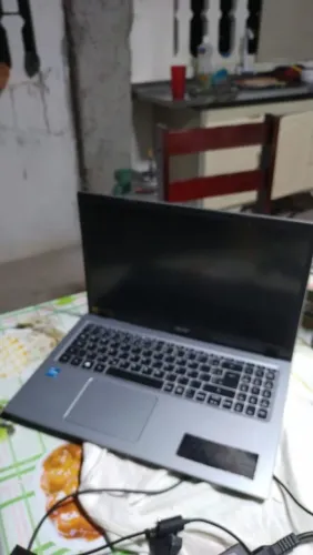 Notebook semi novo
