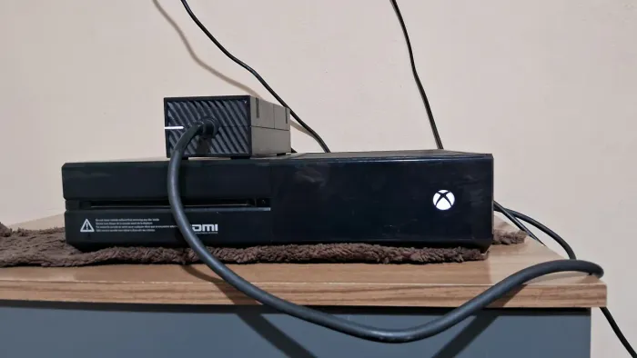 Vende se xbox one 500GB