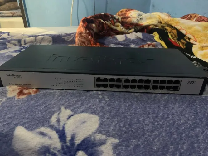 Switch giga Ethernet se 2400qr com 24 portas intelbras