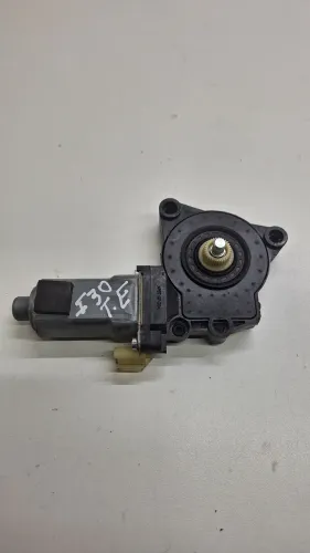 Motor Vidro Traseiro Lado Esquerdo Hyundai I30 2010 / 2011