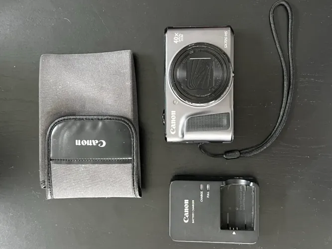 Camera Canon PowerShot SX720 HS