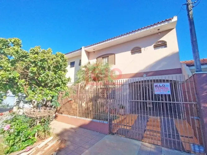 Sobrado à venda no Residencial Cidade Nova conforto, espaço e excelente localização em Ma