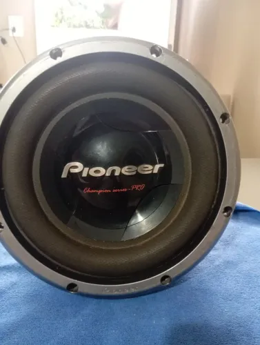 Vende Pioneer de 1000 rms