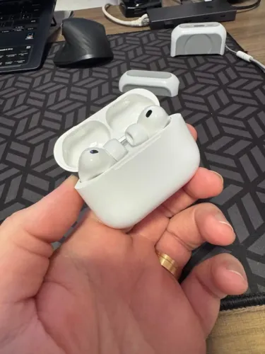 Fone AirPods Pro 3 - IMPECÁVEL ESTADO - GARANTIA APPLE MARÇO 2027
