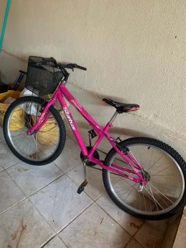 Bicicleta Stactus Aro 24 Rosa com Cesta - R$500| preço negociável!
