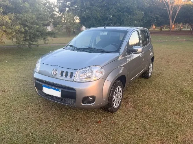 Fiat Uno Vivace Celeb. 1.0 EVO F.flex 8V 5P 2013