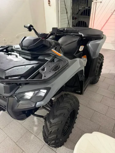 CAN AM Outlander Max XT 2025