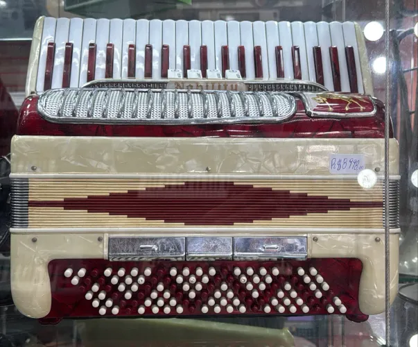 Acordeon Nobility 120 baixos Reduzidos (Italiana)