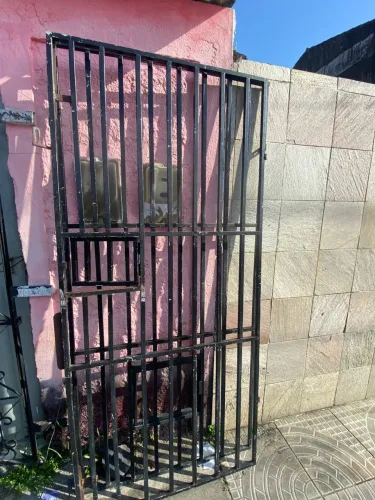 Grade de ferro pronta para estabelecimento! 