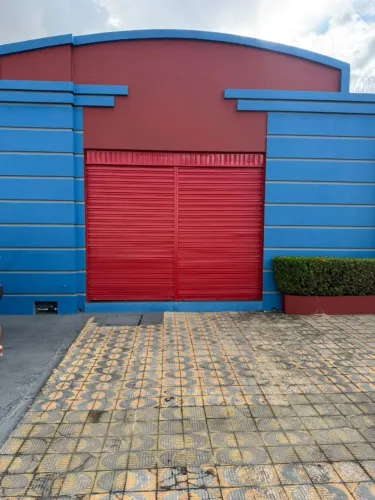 ALUGA-SE: Ponto e Galpão Comercial no Centro<br>