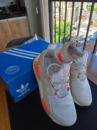 Tênis Adidas NMD V3 Off-White e Laranja - Tamanho 39 (Ótimo Estado)