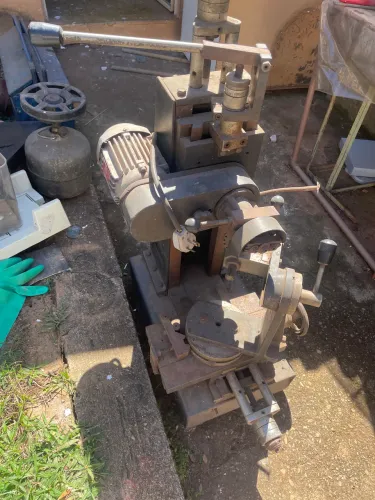 Máquina Duplicadora de Chaves Industrial Antiga - Robusta e Completa