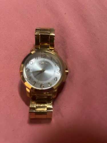 Relógio condor pouco tempo de uso só uma marca na pulseira quando tirei o gomo