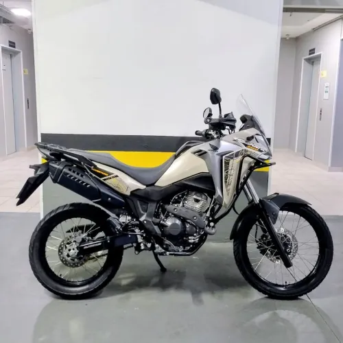 XRE 300 Sahara Adventure