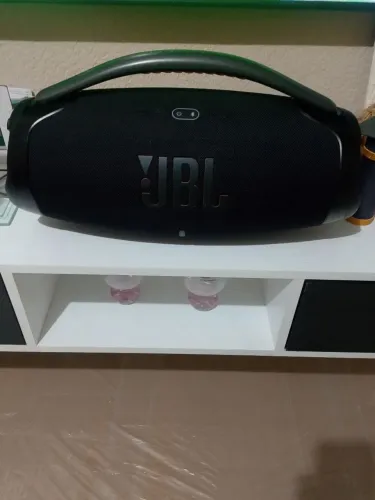 Vendo JBL bombox 3 conservada
