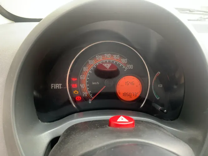 Fiat Uno Vivace 1.0 EVO Fire Flex 8V 3P 2012