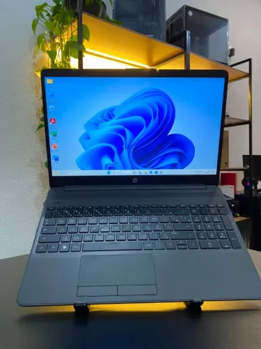 NOTEBOOK HP 250 G9 - Core i5 de 12Th + SSD M2 256GB + 8GB DDR4 + Tela FullHD