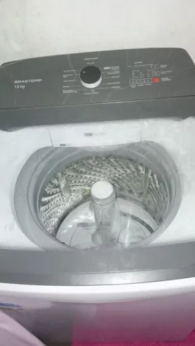 A máquina estar semi nova 5 meses , só precisa de um transformador..pra colocar pro 110 .