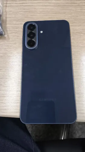 Samsung A57